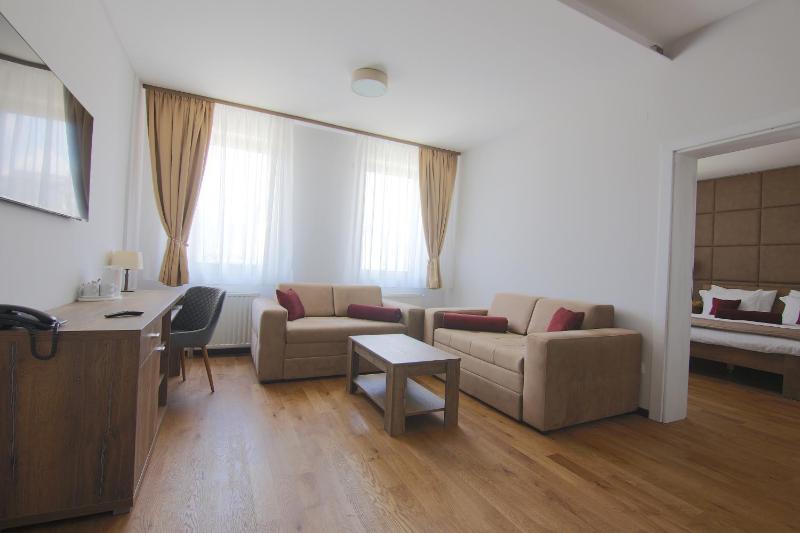 One-Bedroom Suite with Balcony image 3