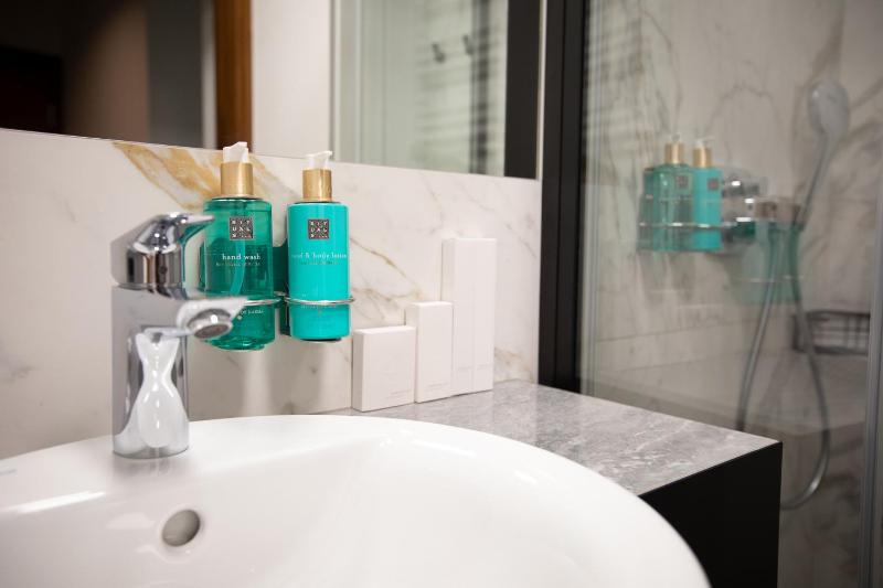 Junior Suite image 3