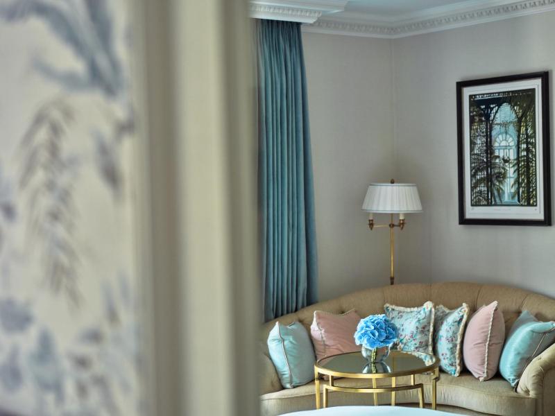 Executive King Room image 4