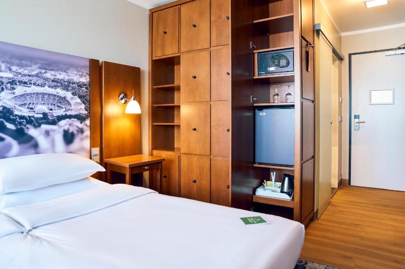 Executive Double or Twin Room image 3