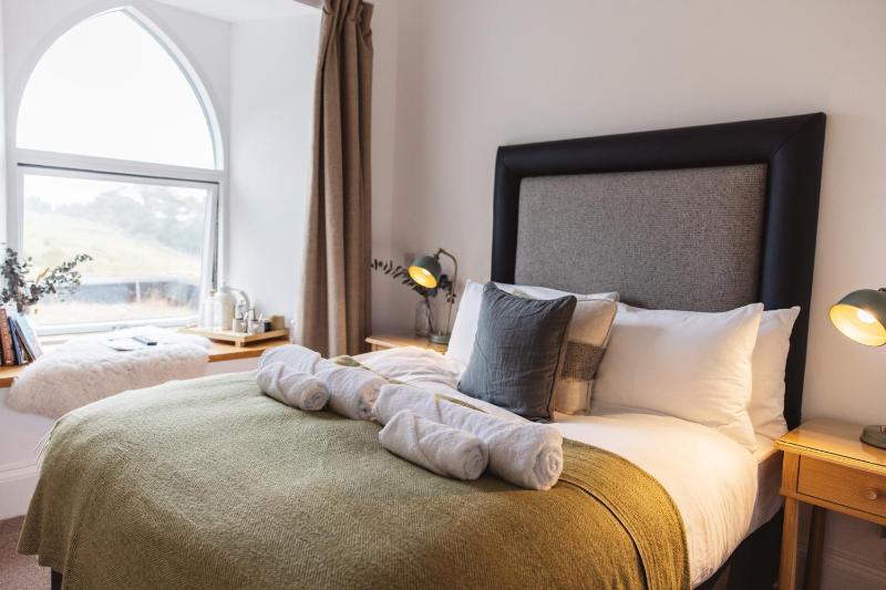 Small Double Room image 1