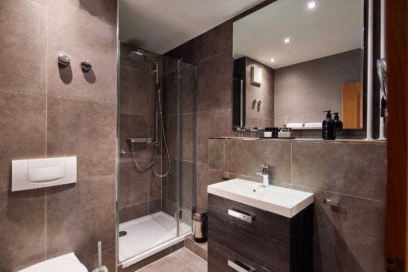 Single Room image 3