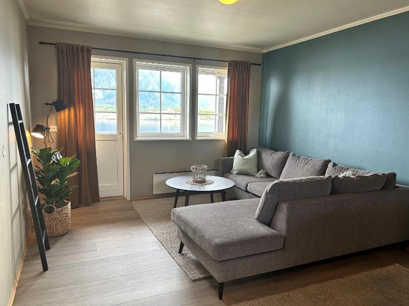 Apartment with Sea View image 4