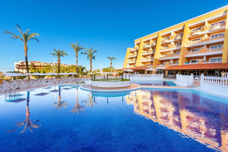 Chatur Playa Real Resort - image 1