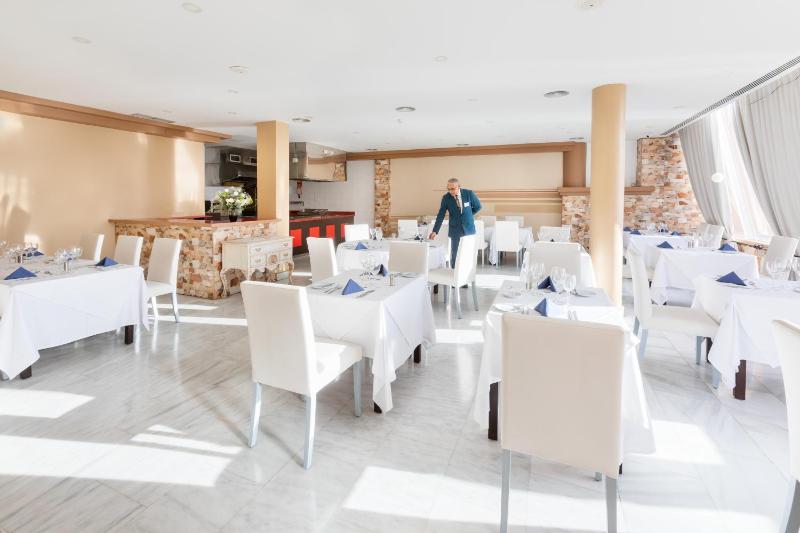 Chatur Playa Real Resort - image 13