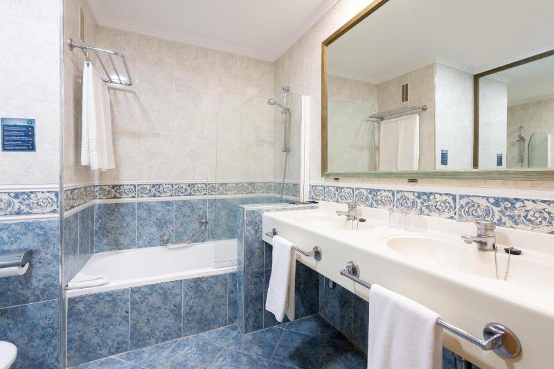 Junior Suite image 4