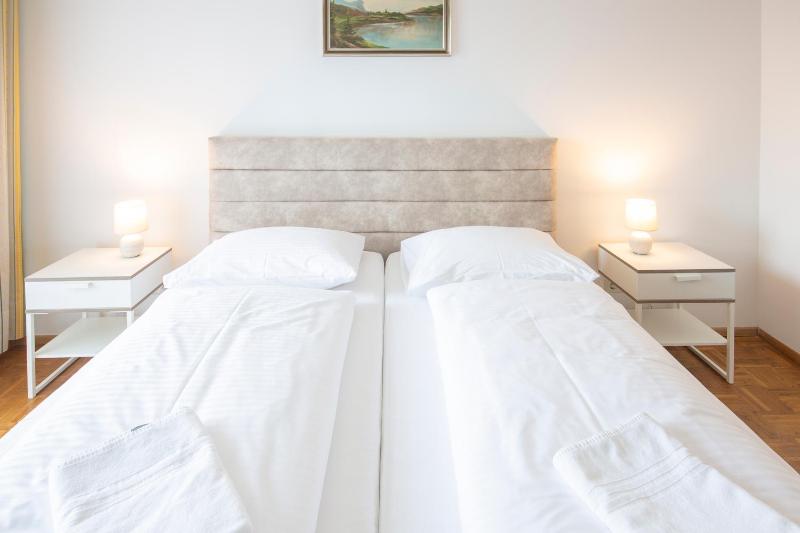 Double Room with Balcony image 3