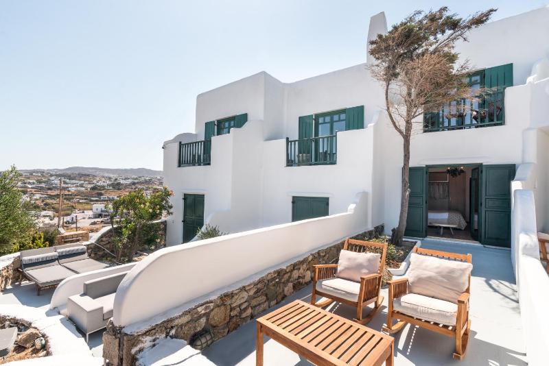 Tharroe of Mykonos Boutique Hotel - image 2