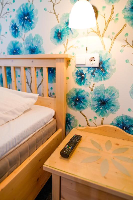 Economy Double Room with Balcony image 4