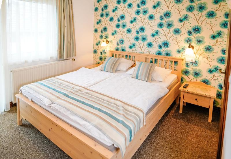 Economy Double Room with Balcony image 1