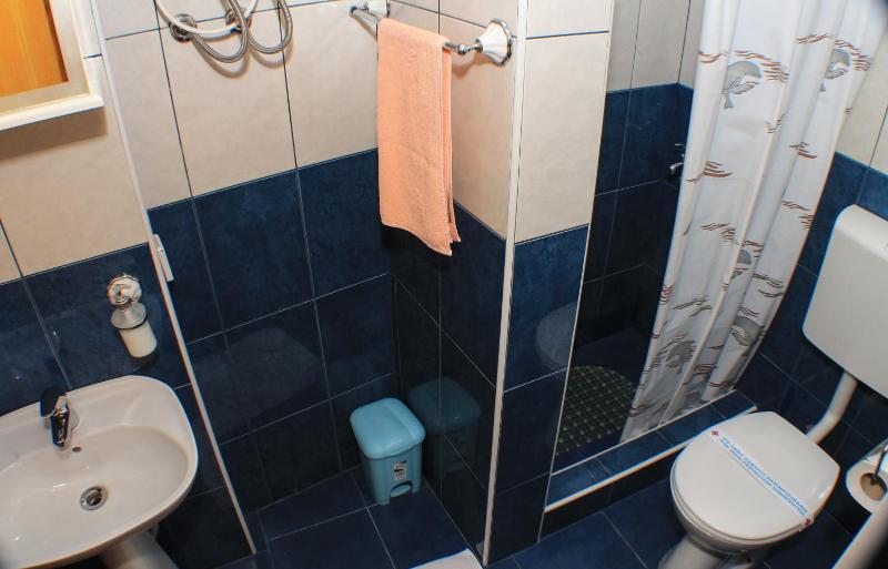 Studio with Patio image 4