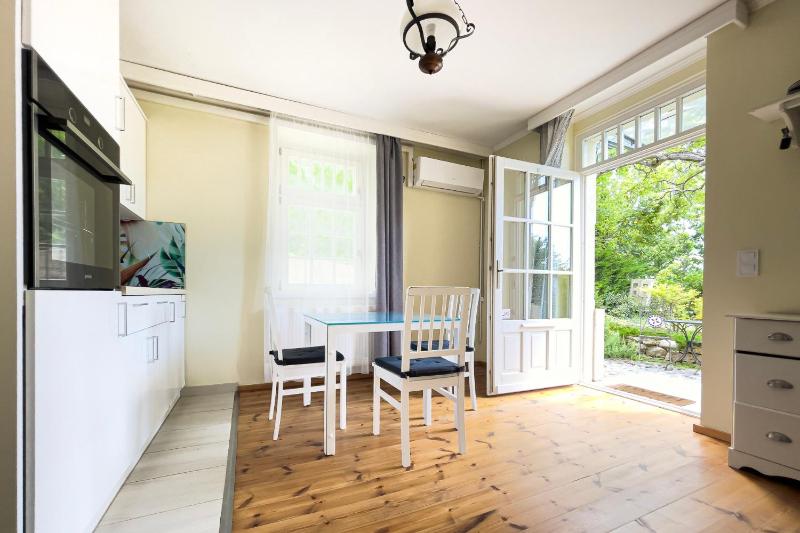 Apartment with Garden View image 3