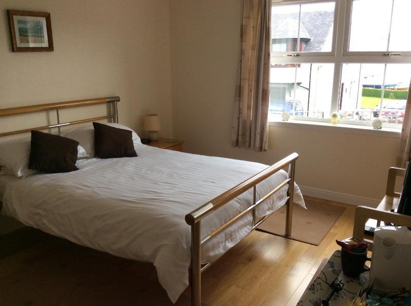 Double Room with Private Bathroom image 4
