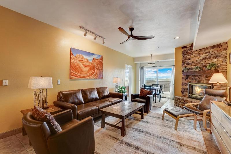 2 Bedroom Condominium  image 1