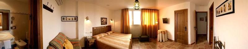 Triple Room image 3