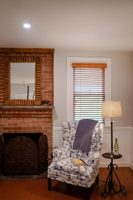 Superior King Room image 4