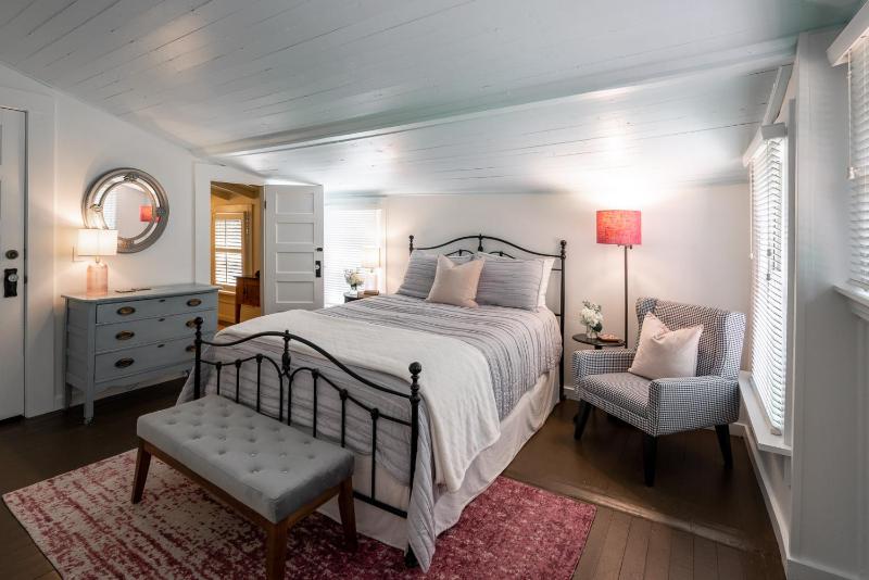 Standard Double Room image 1