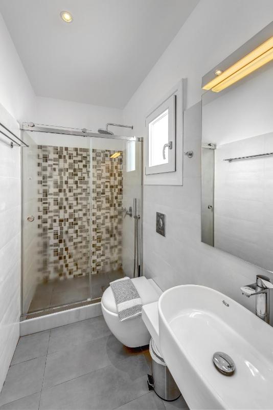 Superior Double or Twin Room with Pool View image 2