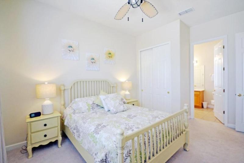 Reunion Retreat home - image 3