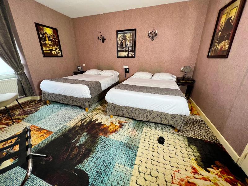 Quadruple Room image 1