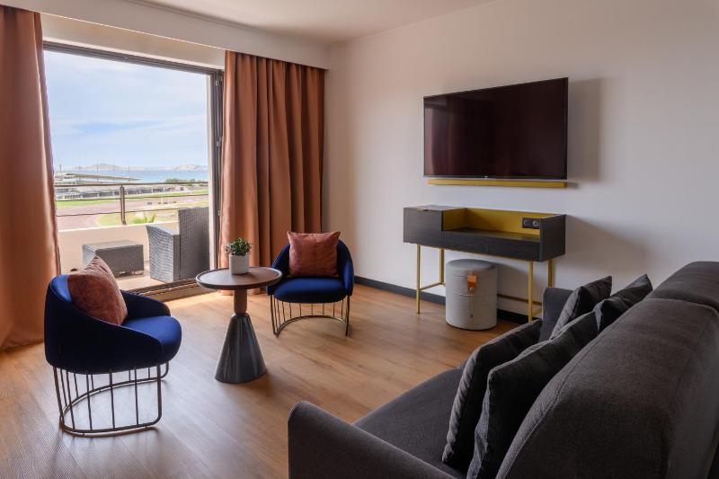 Suite with Terrace image 4