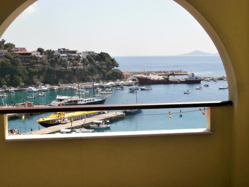 Studio (4 Adults) with Sea View image 2