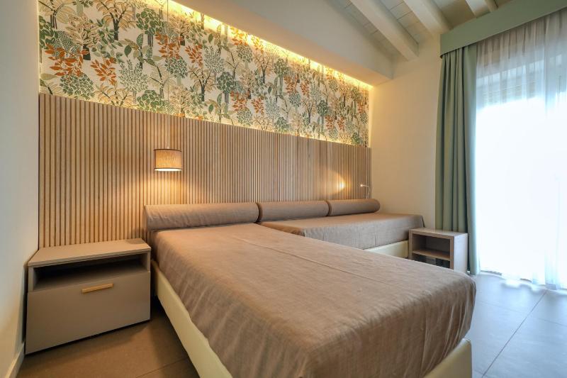 Suite with Private Pool image 4