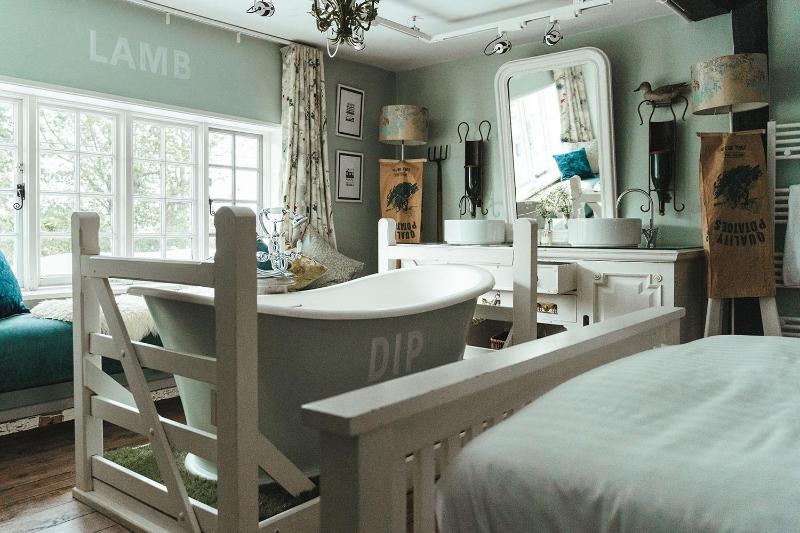 Superior Suite image 2
