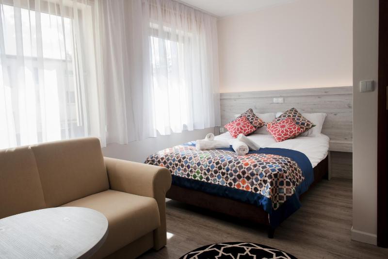 Large Double Room image 1