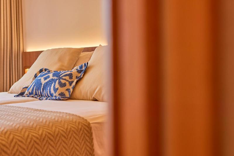 Double or Twin Room with Side Sea View image 3