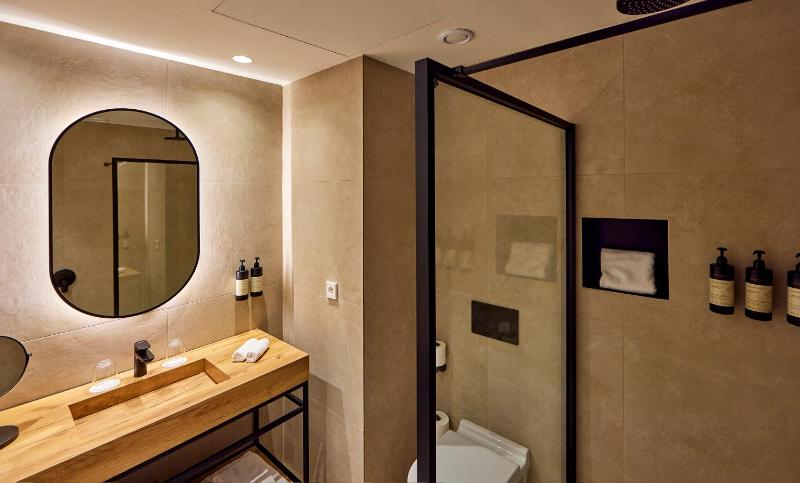 Single Room image 4