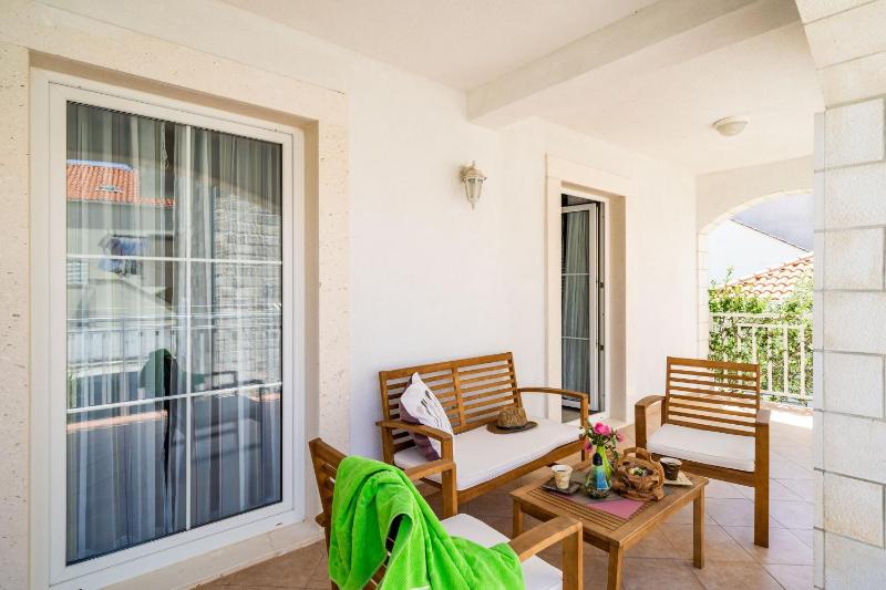 Two Bedroom Apartment with Terrace image 4