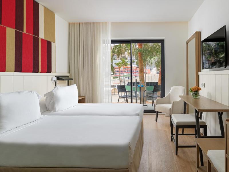Superior Double Room with Pool or Side Sea View  image 1
