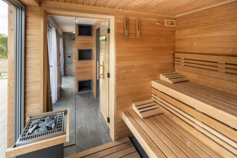 Deluxe Double Room with Sauna image 4