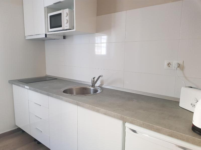 One-Bedroom Apartment image 4