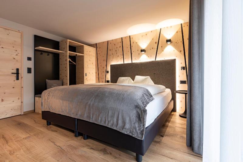 Standard Double Room image 1
