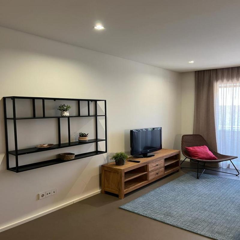 One-Bedroom Apartment image 3