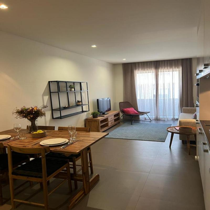 One-Bedroom Apartment image 4