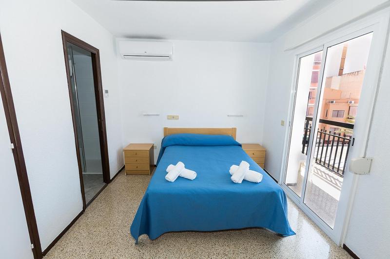 Hostal El Mercat - image 9