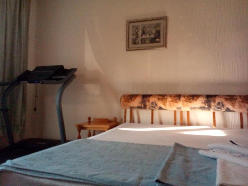 One-Bedroom House image 3