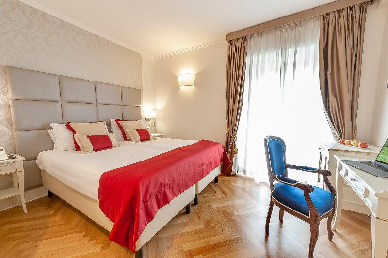 Standard Double or Twin Room image 1