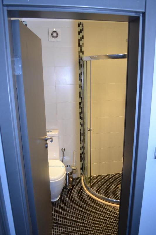 Economy Single Room with Free Parking image 4