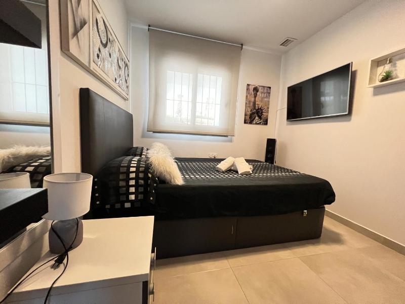 Apartment with Sea View image 4