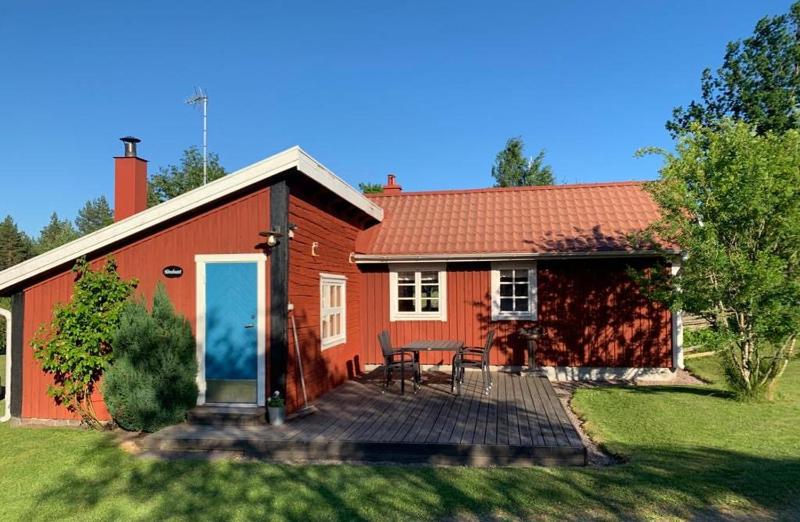 Two-Bedroom Cottage with Sauna image 1