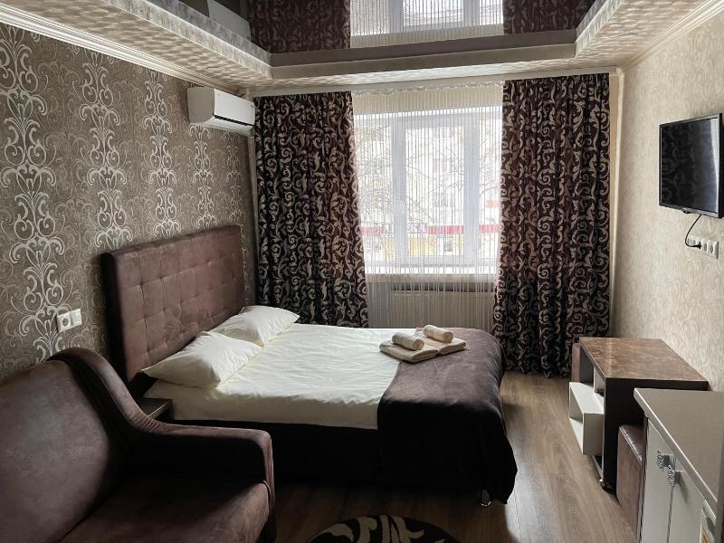 Superior Triple Room image 4
