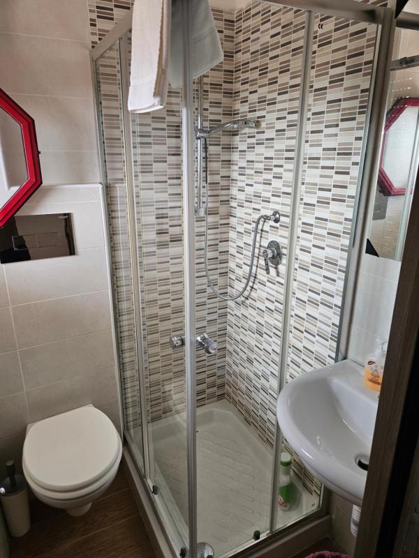 Double or Twin Room image 3