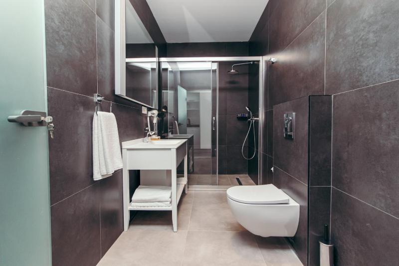 Suite with City View image 2