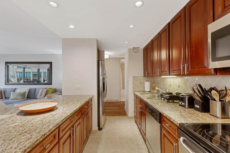 2bd River North Condo with Million Dollar Views! condo - image 6