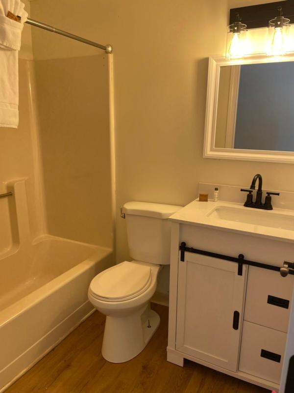 One-Bedroom Apartment (Foote Street) image 3
