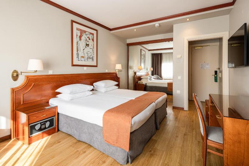 Standard Room with Two Single Beds image 2